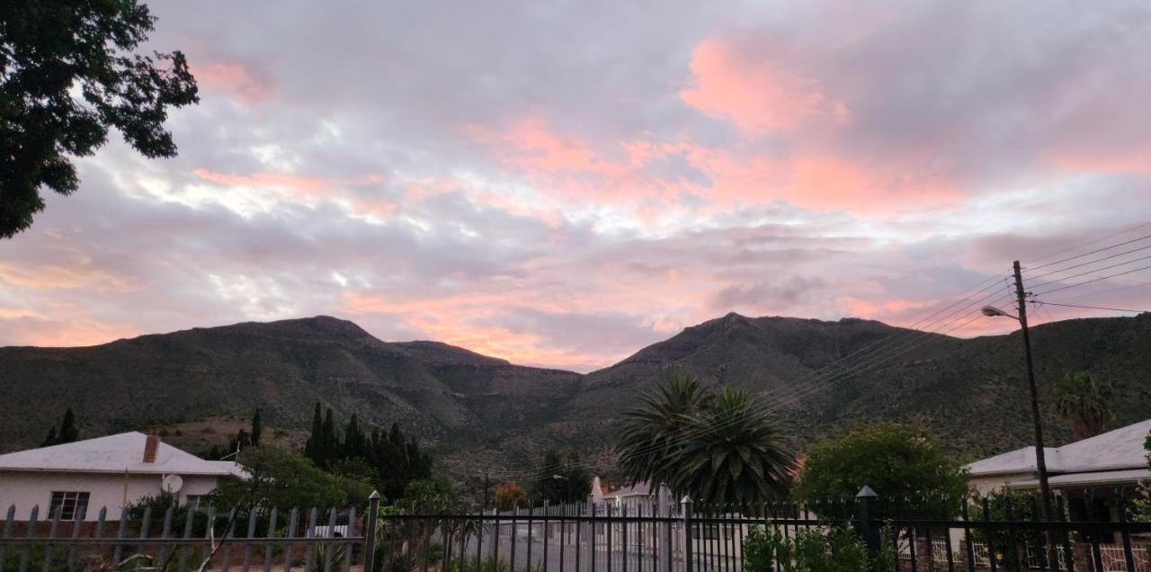 Die Dorpshuis Graaff Reinet Bagian luar foto