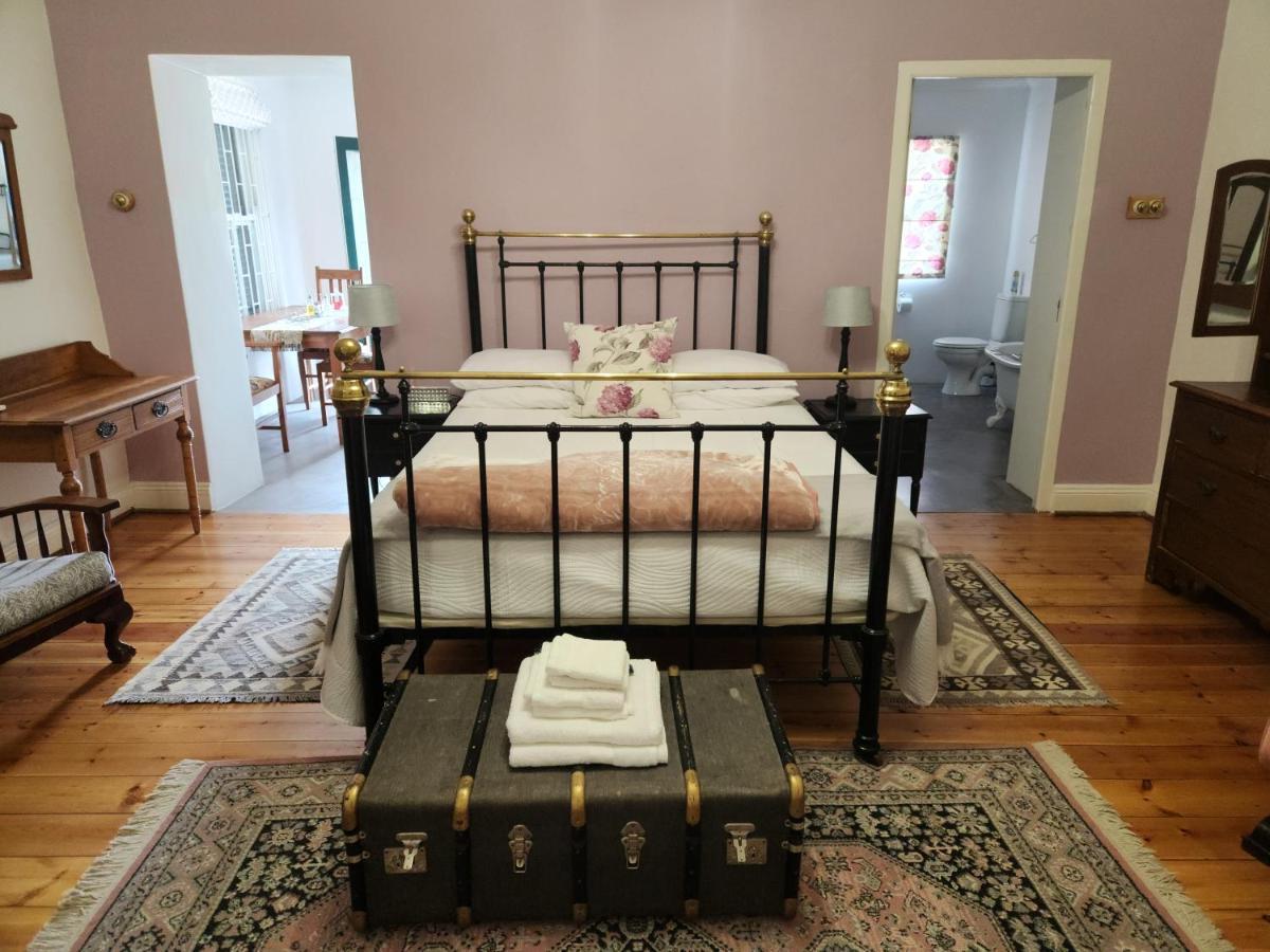 Die Dorpshuis Graaff Reinet Bagian luar foto